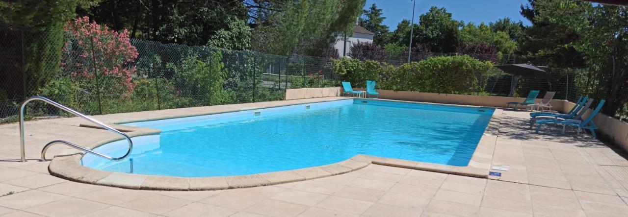 Logis Hotel Le Prince Noir Sérignac-sur-Garonne Exteriör bild