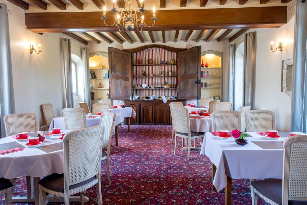 Logis Hotel Le Prince Noir Sérignac-sur-Garonne Exteriör bild