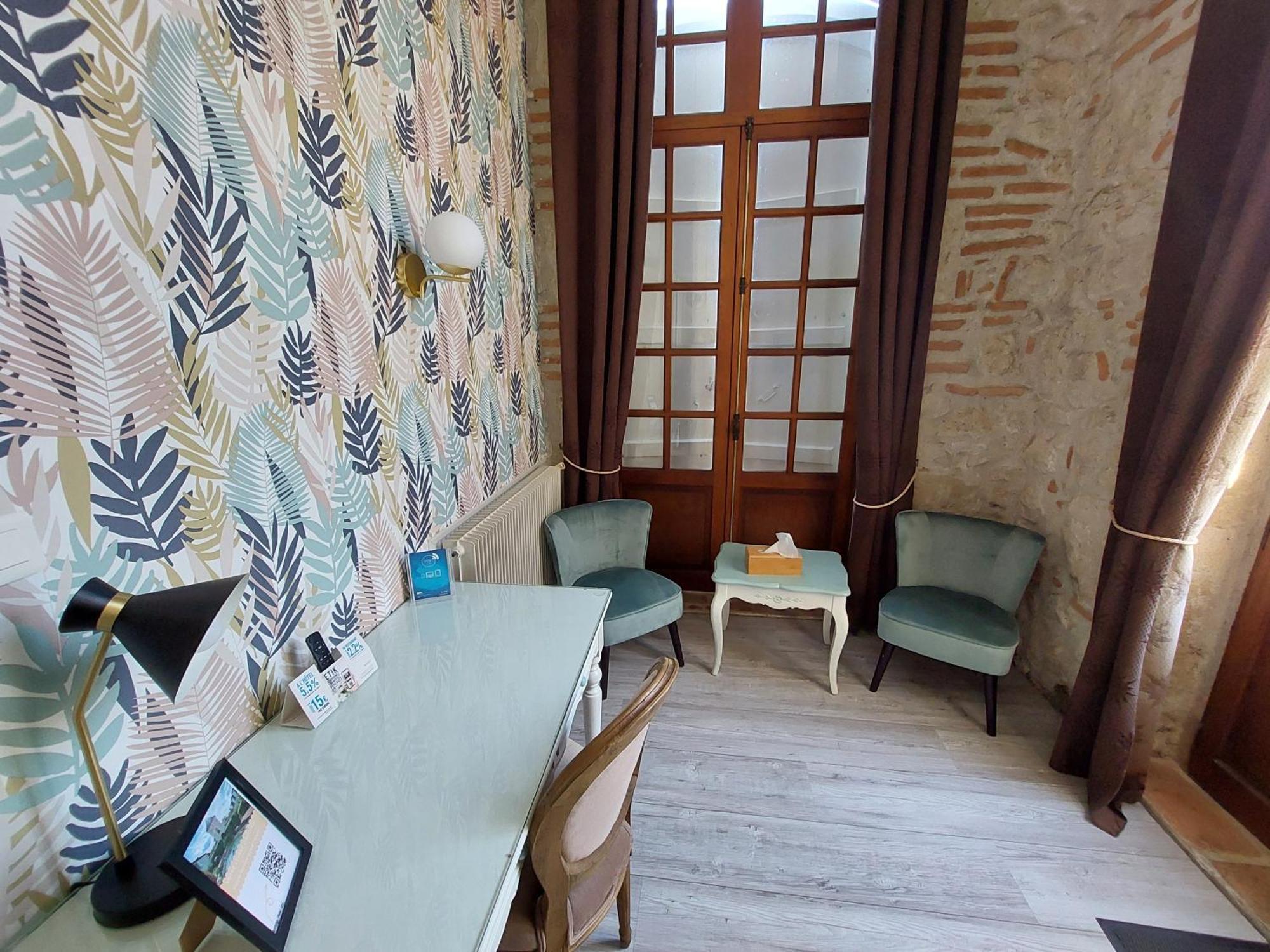 Logis Hotel Le Prince Noir Sérignac-sur-Garonne Exteriör bild