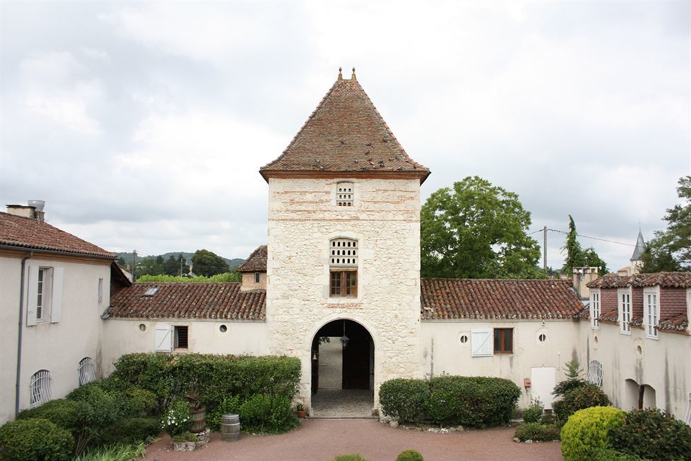 Logis Hotel Le Prince Noir Sérignac-sur-Garonne Exteriör bild