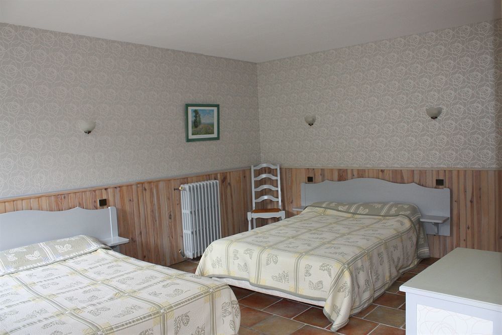 Logis Hotel Le Prince Noir Sérignac-sur-Garonne Exteriör bild